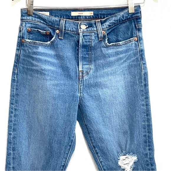 Levi's Premium Woman Wedge Distress Ripped Denim Jeans Size 26 - Picture 2 of 16